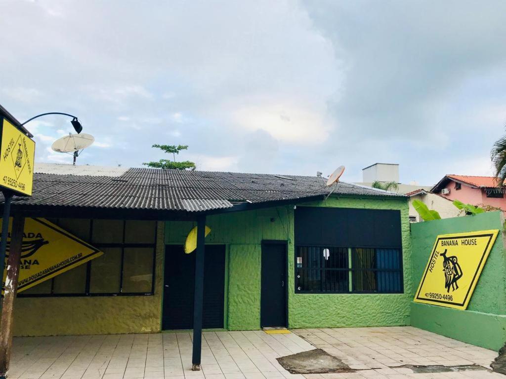 Hostel Banana House Bombinhas Kültér fotó